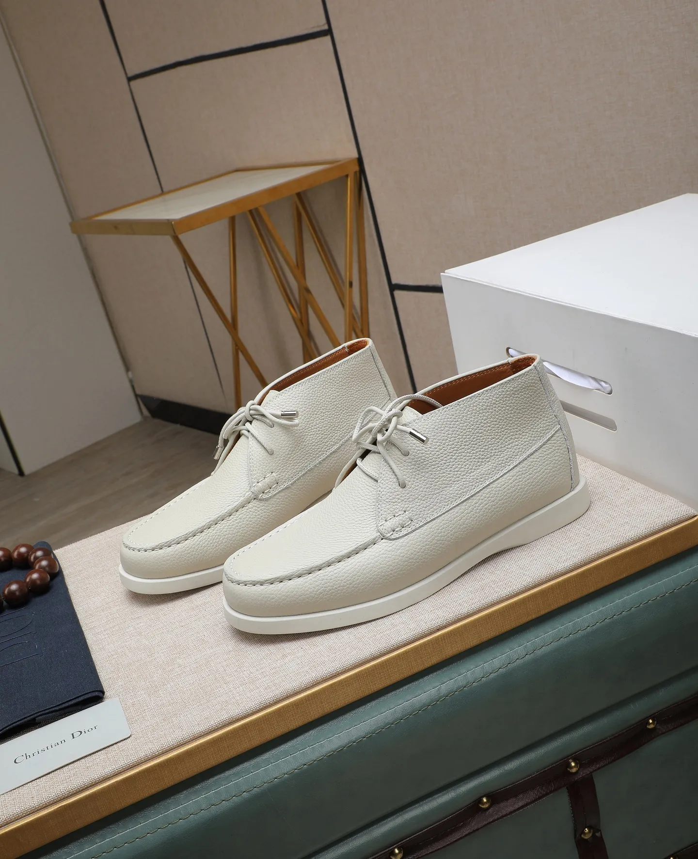 Men's shoes 💰600💰Water-dyed cow lining Original order quality Dior —🆘. Dior Original order purchase, high-end leather shoes, fabric: Made of Italian imported cowhide➕Water-dyed cow lining/cowhide lining➕Specially available original outsole, fine workmanship, real-life photos🎬Size: 38-44 (with full set of packaging)